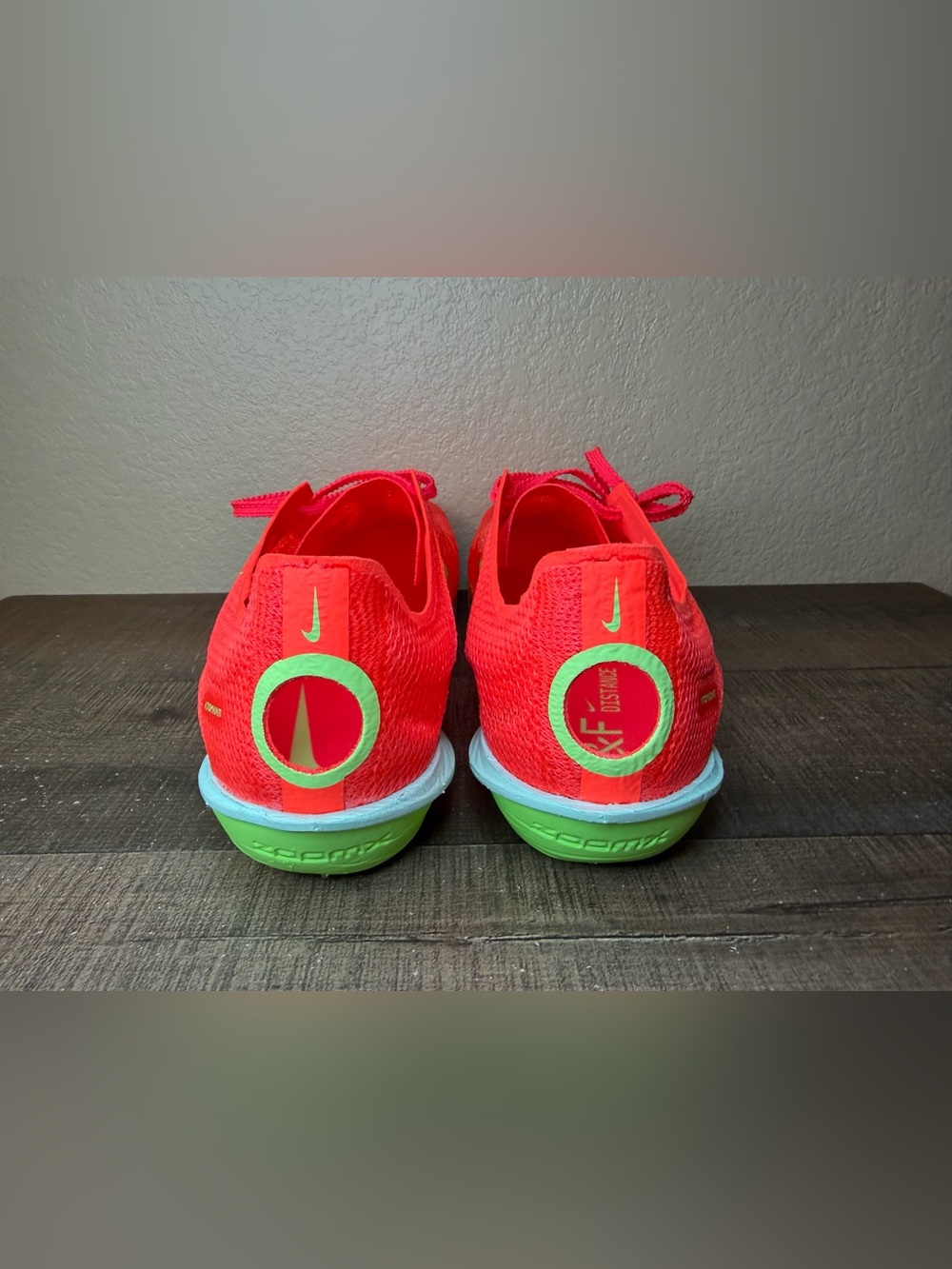 Nike Air Zoom Victory 2 Spikes “Bright Crimson Lime Blast”
- Size 12 Men. - Picture 6 of 8